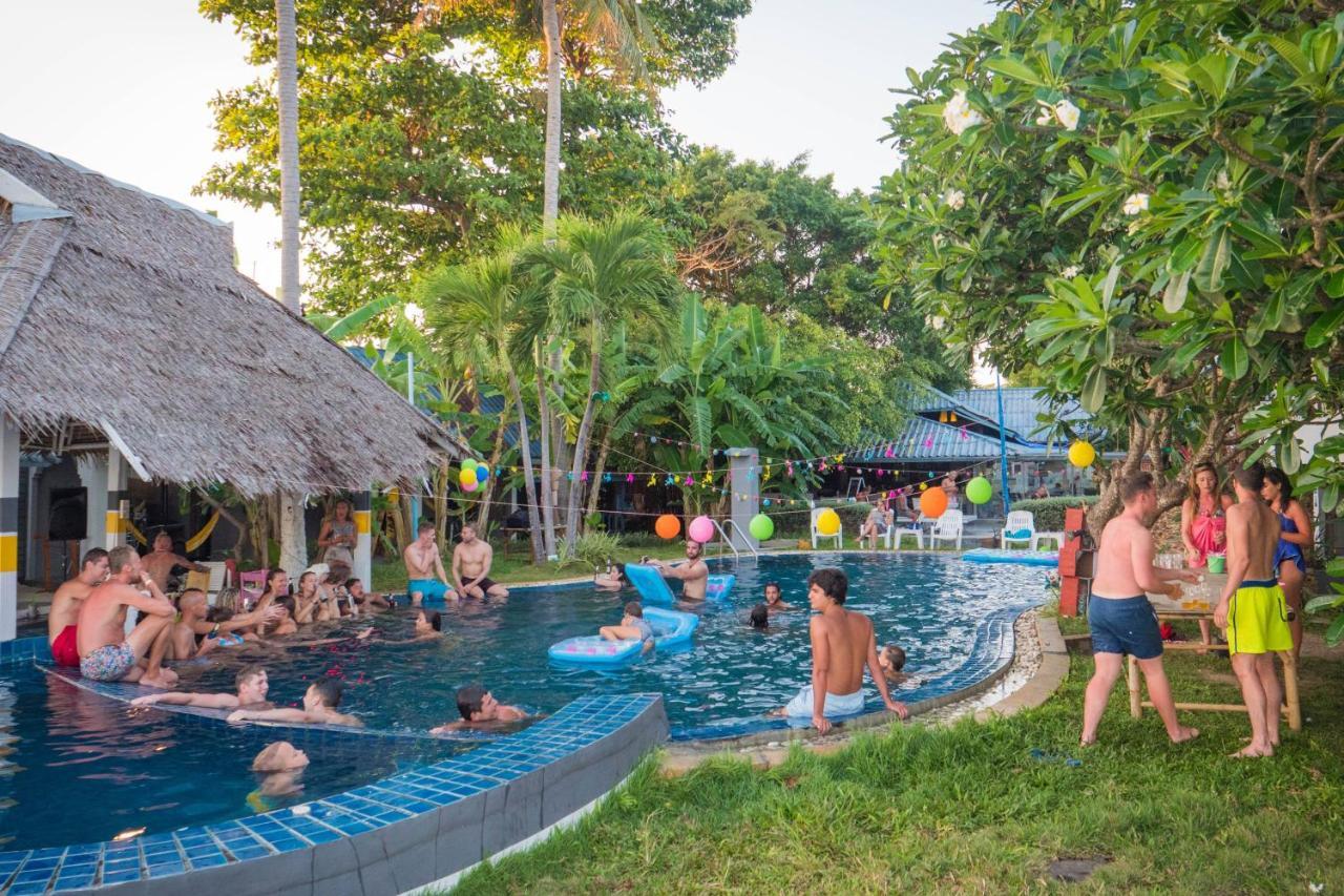 Asia Blue - Beach Hostel Hacienda Пханган Екстер'єр фото